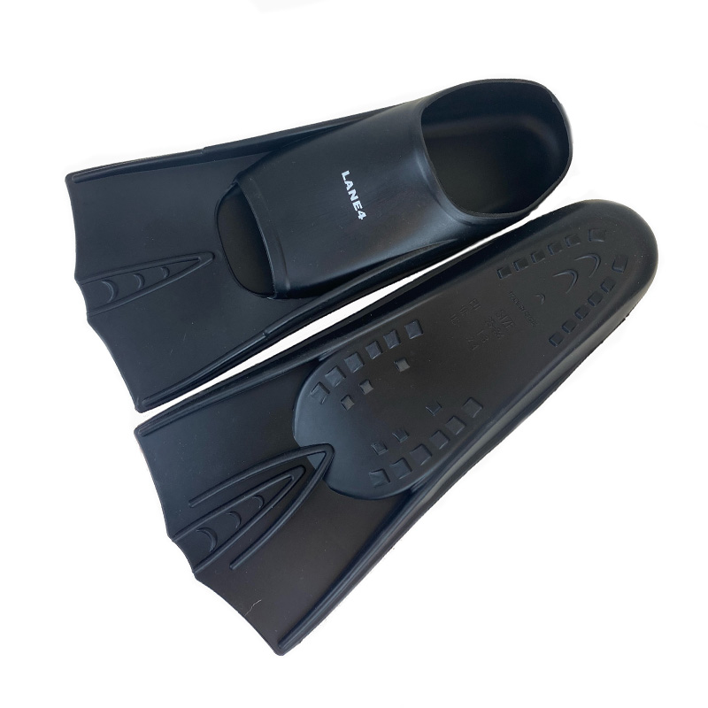 The X-Pro Black swim fins are available in sizes 33-46