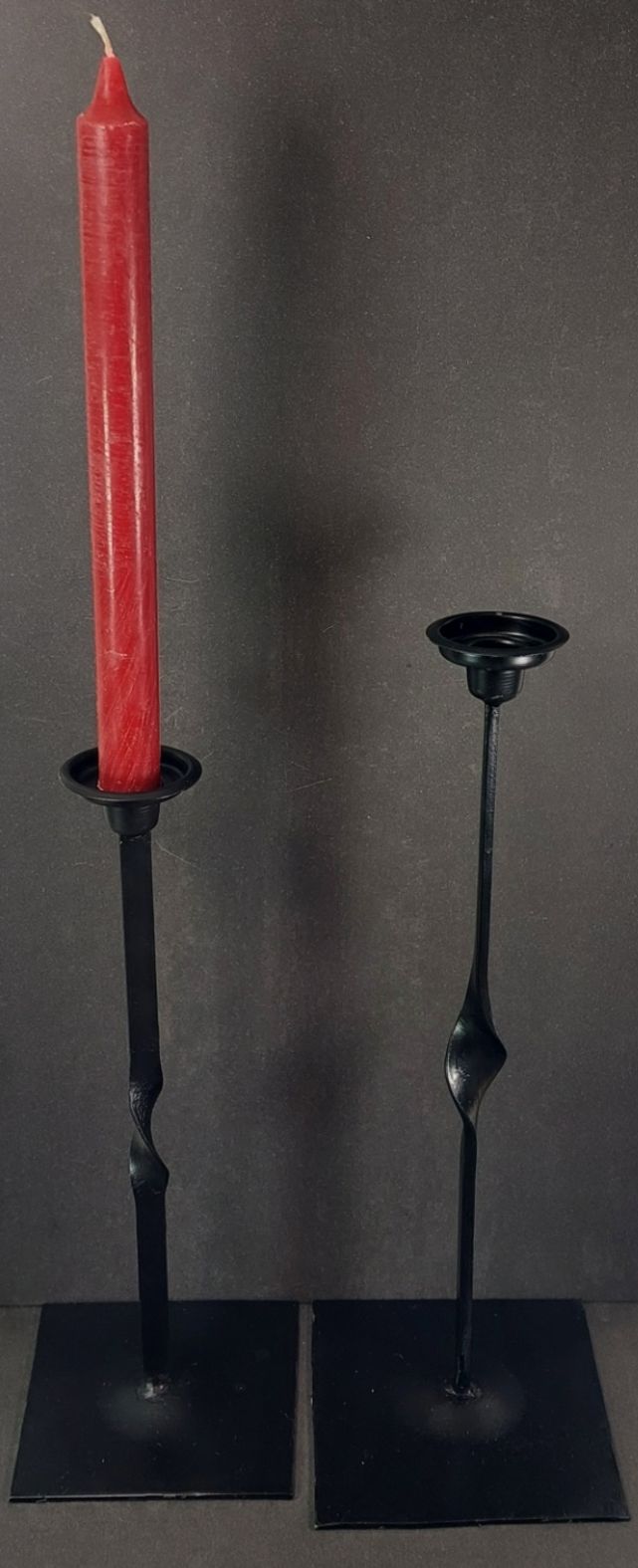 2 pack ljusstakar i lackad järn