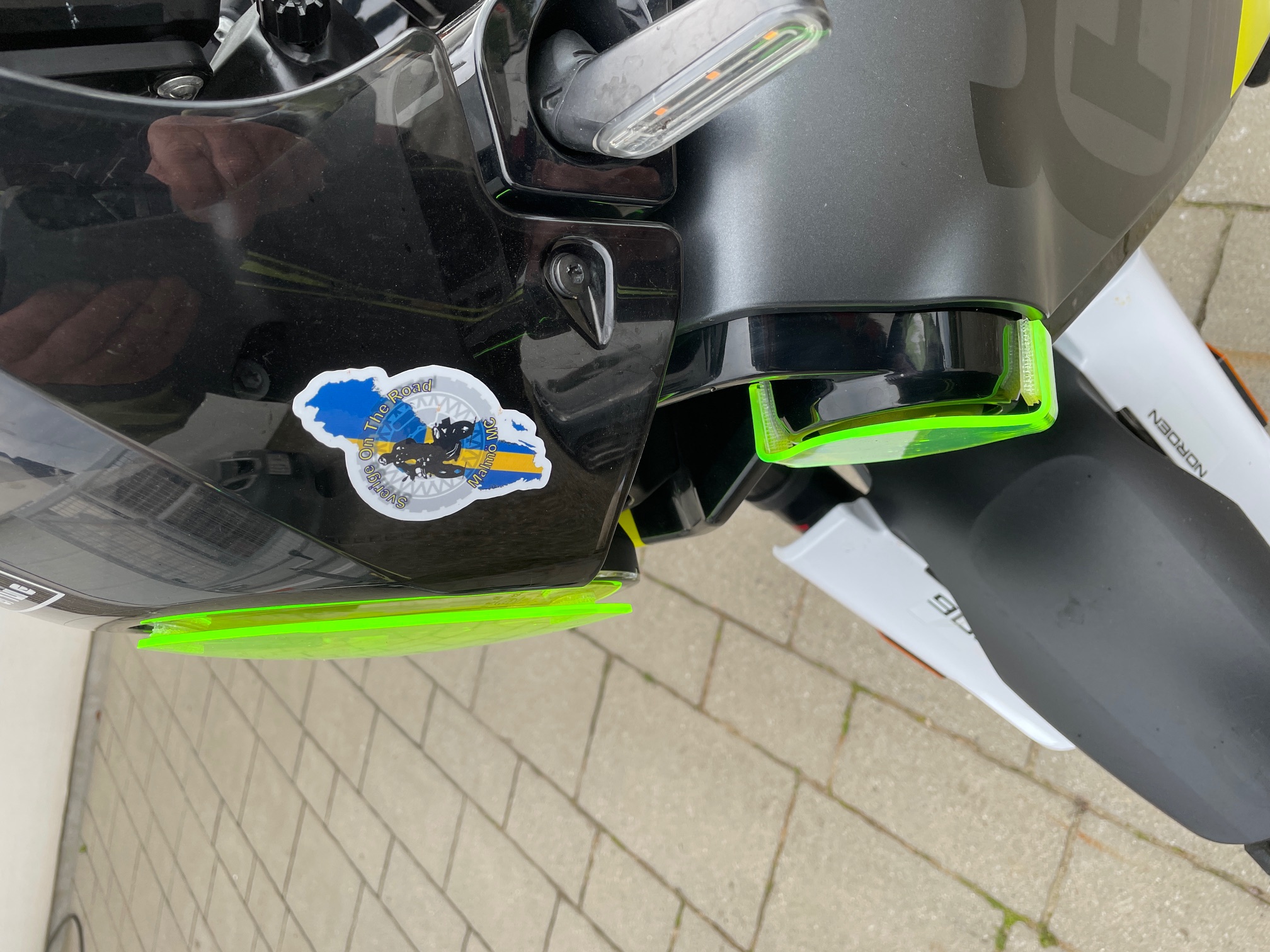 Gult Glas till Husqvarna Nordic 901. Inklusive varselljusglas. - 2