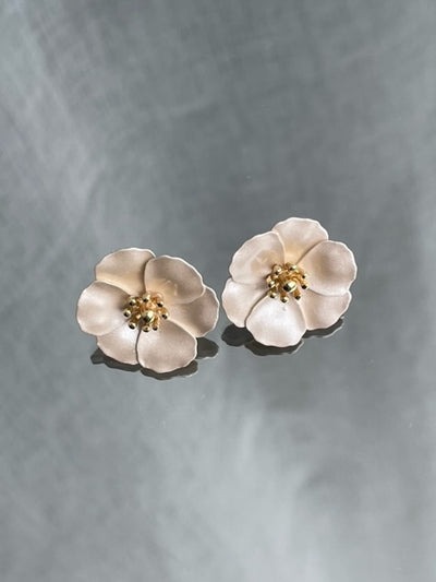 Flower Small Earrings Pearl Beige