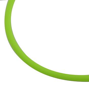 Limegrön ihålig gummislang i PVC, 3 mm i diameter med cirka 1 mm hål, levererad i 3 meters längd.
