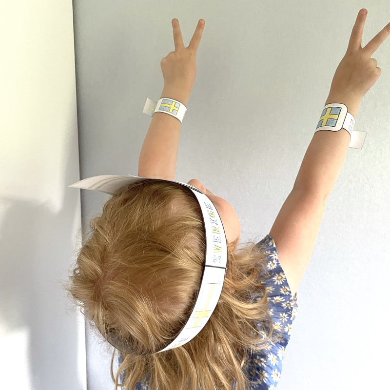 Pyssla armband till Sveriges nationaldag