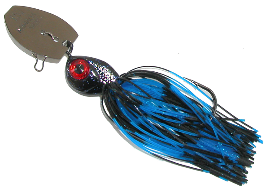 The Armada Eyechatter is a 10g chatterbait. It vibrates and clears away weeds with its front spoon. A perch killer.