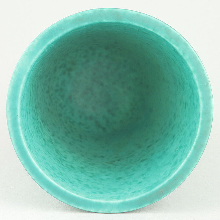 Wilhelm Kåge (Argenta 1959) Green Widening Vase with Leaf Decor 15 cm