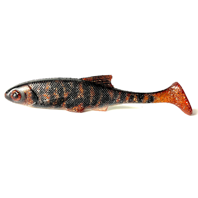 armada sneaky roach is a pike jig of 21cm. With a large paddling tail it has attracted many large pike. motoroil