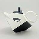 ロルフ・シンネマルク  Cubeシリーズ  黒/白色のティーポット  抽象的な絵柄  (26cm)  1986年