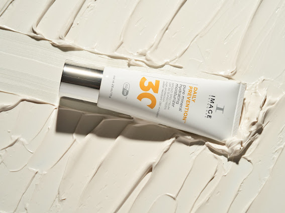 DAILY PREVENTION pure mineral hydrating moisturizer SPF 30