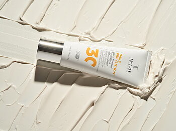 DAILY PREVENTION pure mineral hydrating moisturizer SPF 30