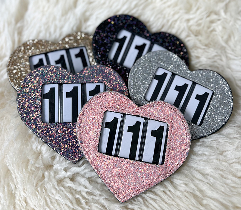 NUMBER TAGS GLITTERY HEART - 3
