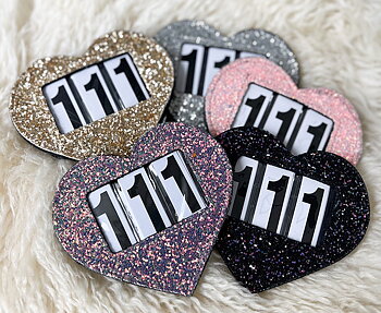 NUMBER TAGS GLITTERY HEART