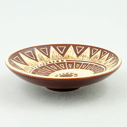Eira Käär (Tarina 1954) Brown Dish with Sgraffito Decor 14 cm
