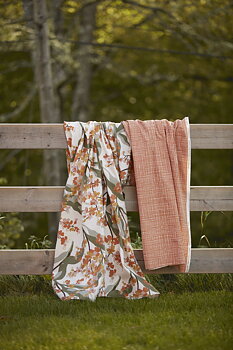 Tyg Rika orange, metervara från Spira