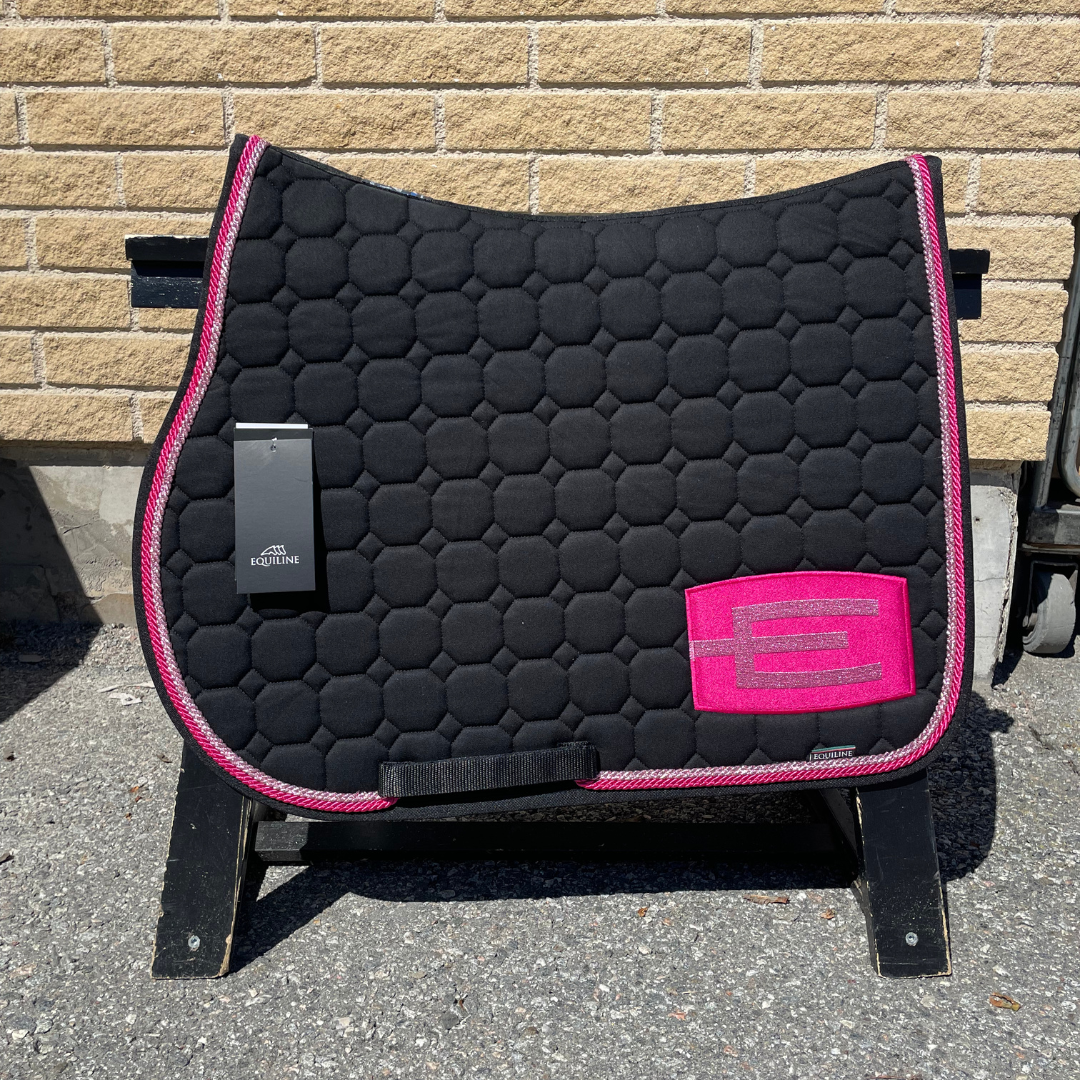 EQUILINE HOPPSCHABRAK MED E-LOGGA 006 BLACK E57 PINK-GL.PINK P99+P3111
