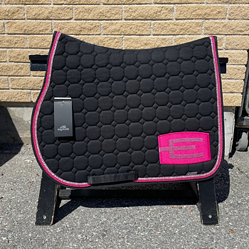 EQUILINE HOPPSCHABRAK MED E-LOGGA 006 BLACK E57 PINK-GL.PINK P99+P3111