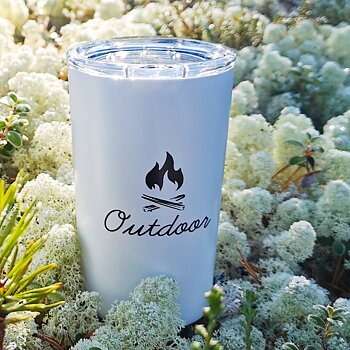 Termosmugg vit med outdoor tryck i skogen