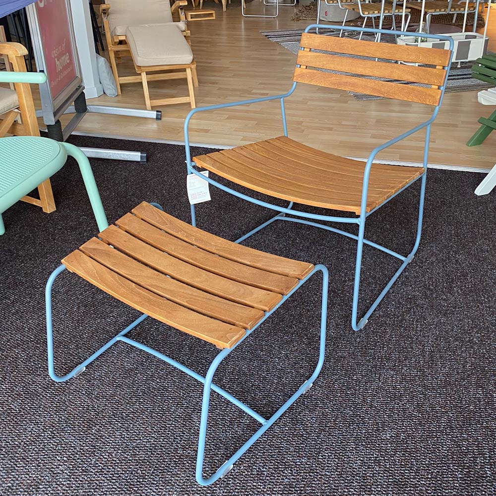 Surprising Fåtölj + Fotpall (Teak/Storm Grey) - Designfynd/Skyltex* - Fermob