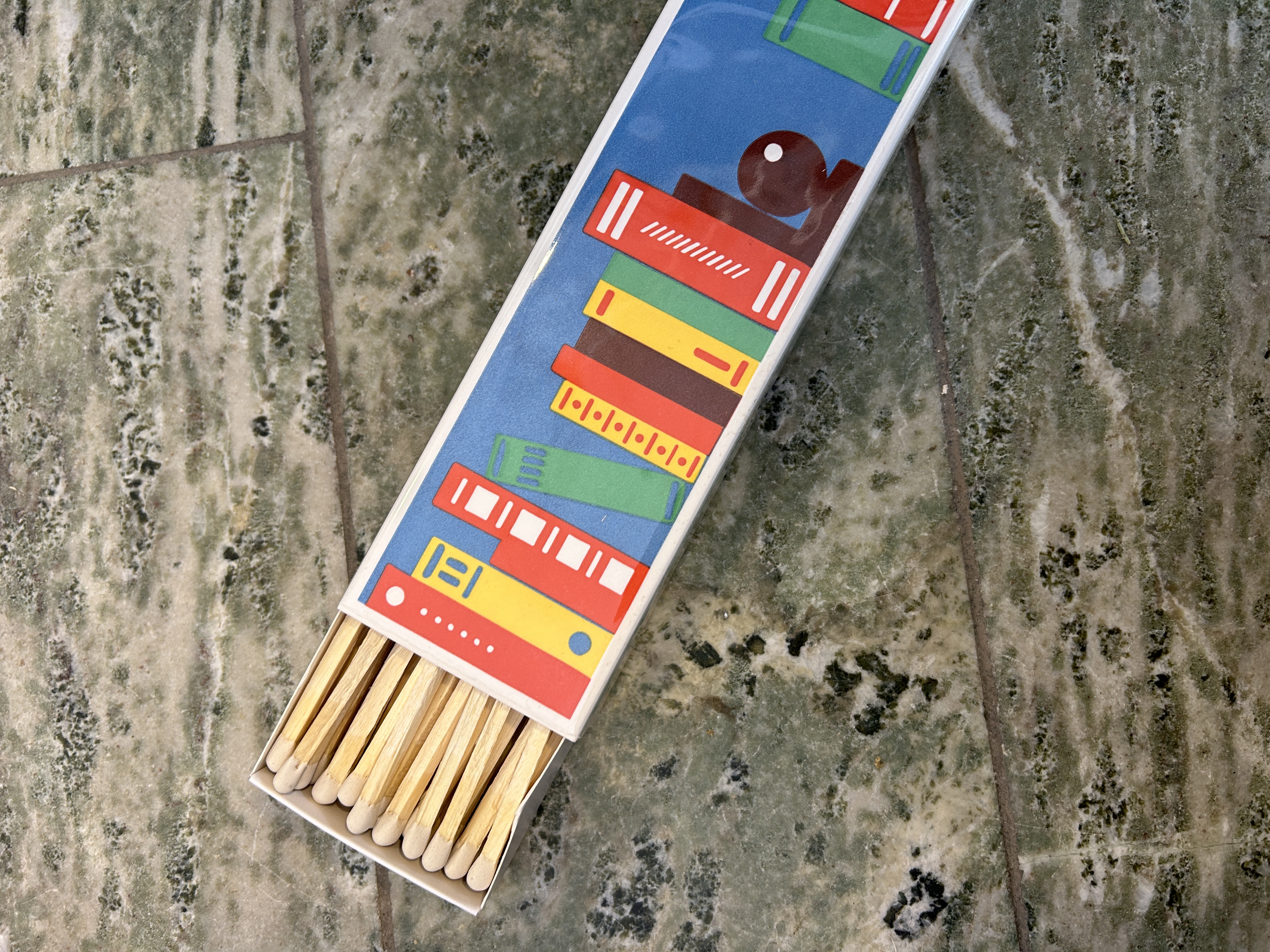 Tändstickask Book Shelf