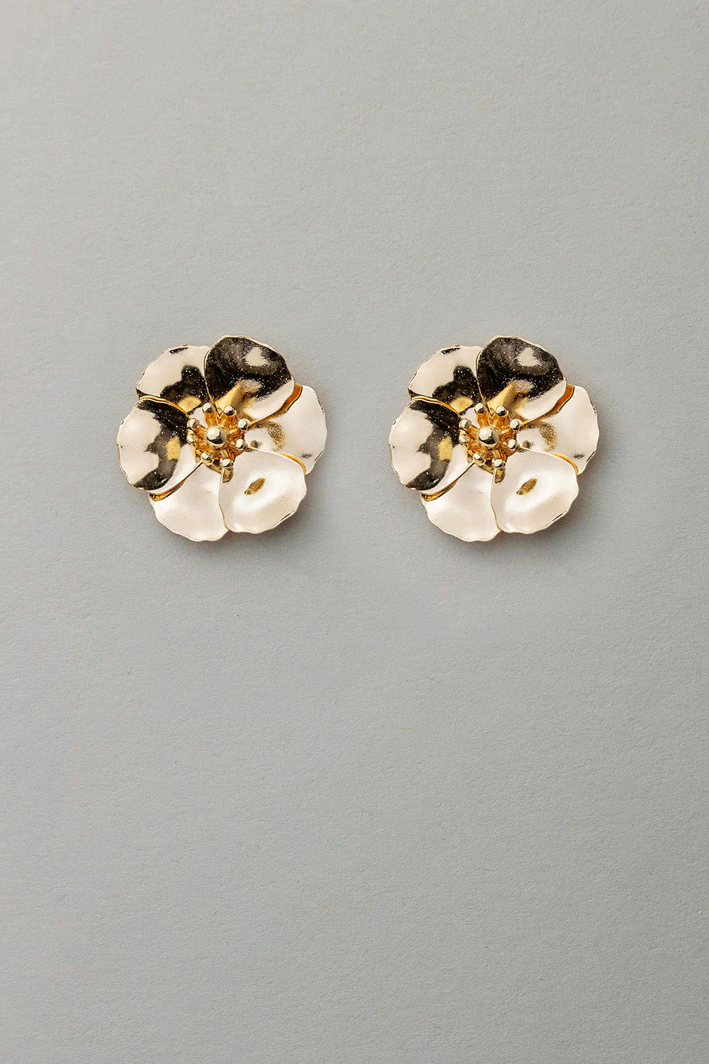 Bow 19 - Flower Small Earrings Gold