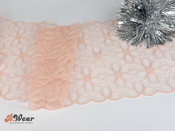 Beautiful delicate lace in light pink - 20 cm
