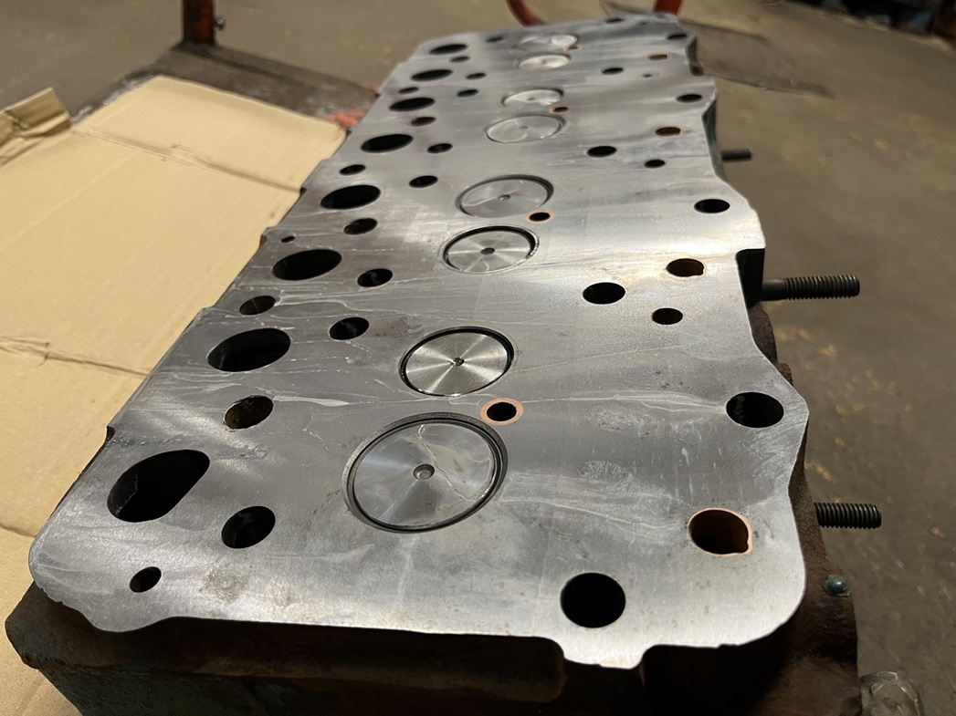 Volvo TD42 cylinder head - 4