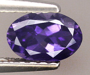 Preciosa piedra preciosa de iolita natural ovalada de 0,44 ct.