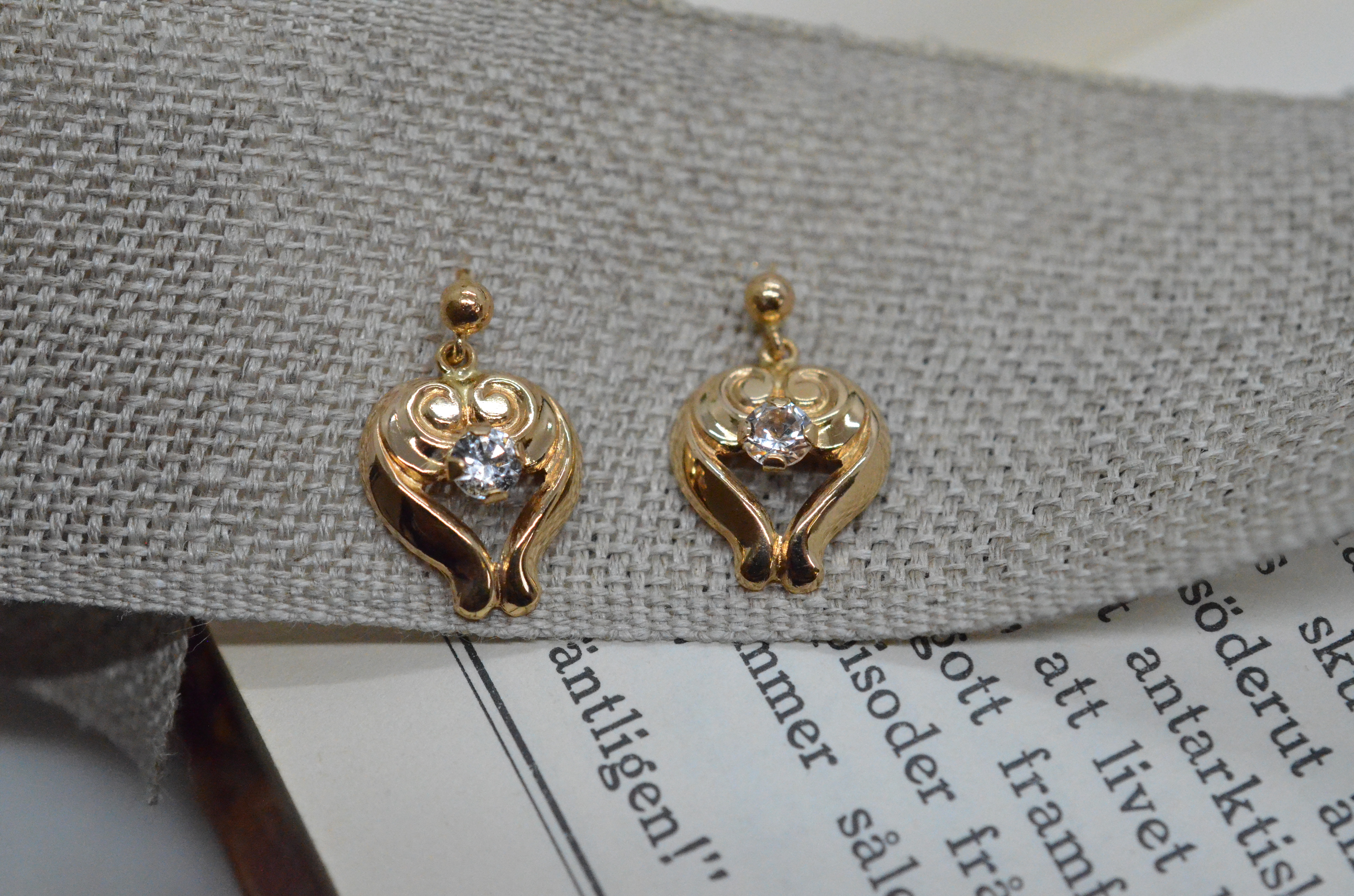 Second Hand 18k earrings with cz
