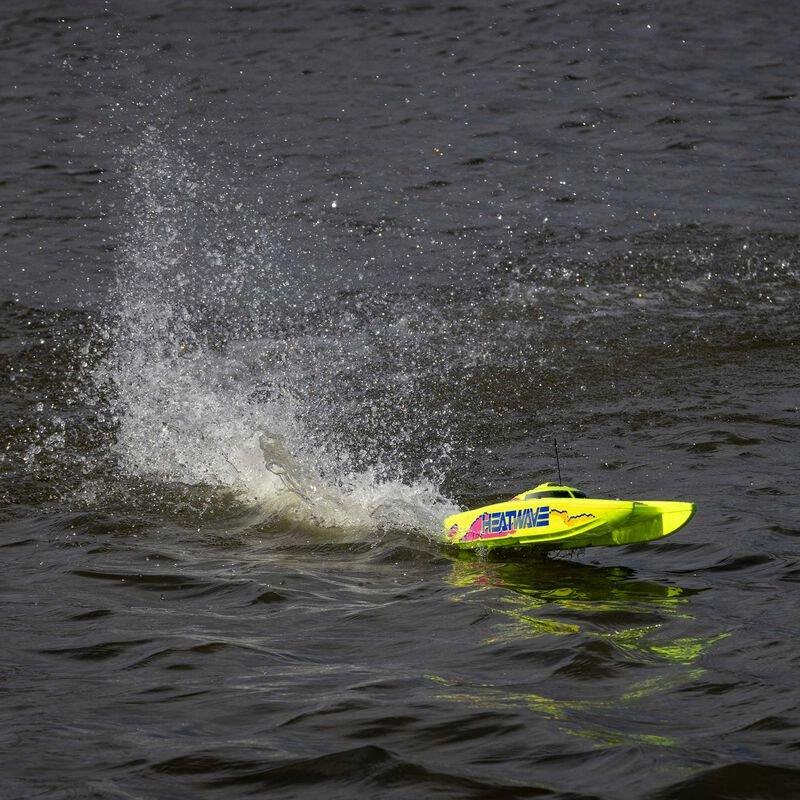 PROBOAT Blackjack 24tum V2 Catamaran Brushless: RTR, Heat Wave Visual - 10