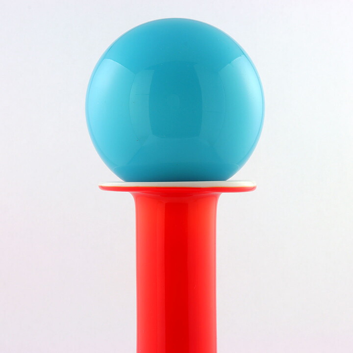 Otto Brauer (Gulvvase 1962) Red Cased Bottle with Turquoise Ball 40 cm