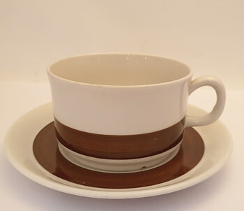 Malta teacup with saucer