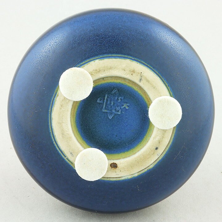 Wilhelm Kåge (KAPA 1958) Blue/Brown Discus Vase with Relief 11 cm