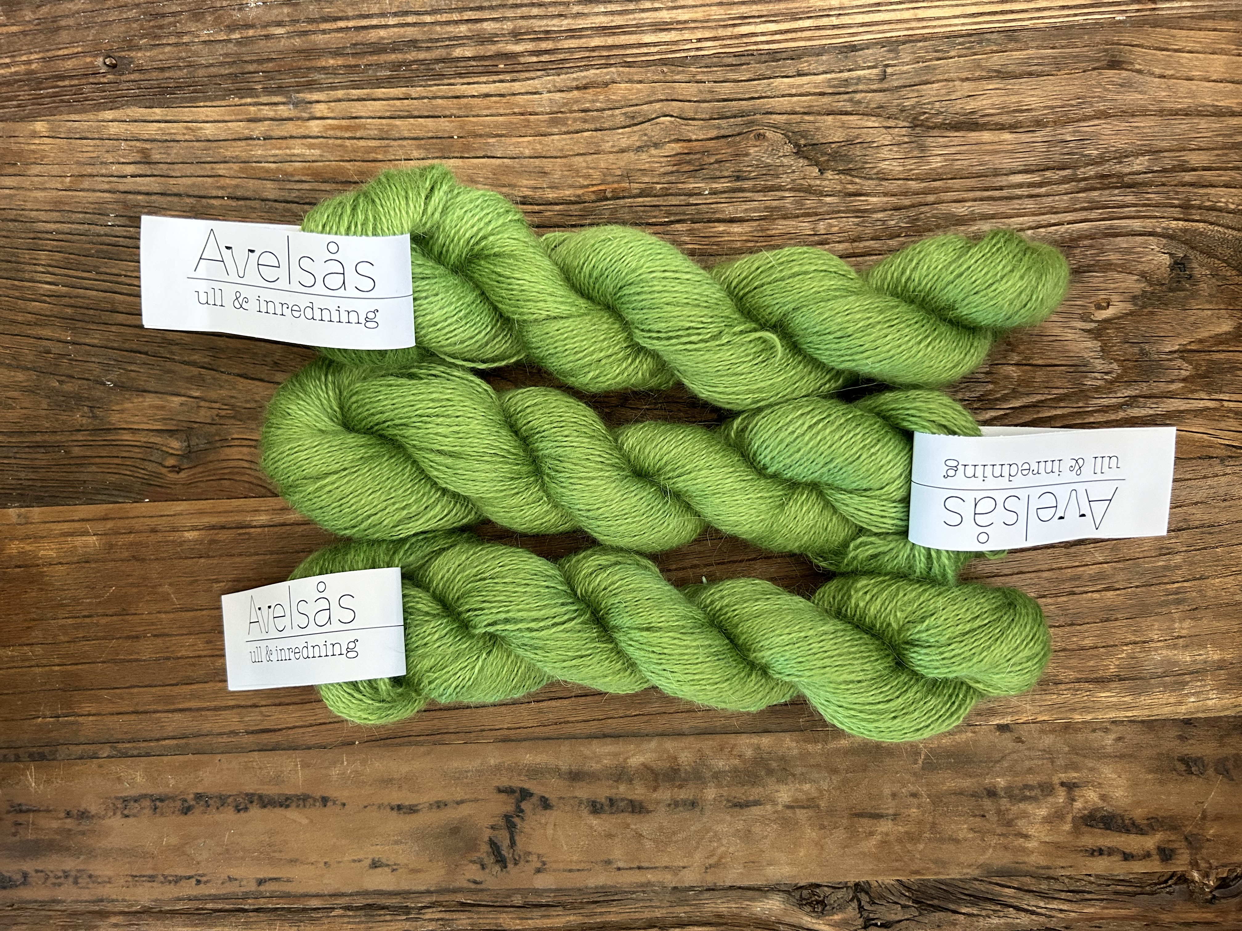 Basil 2-thread clover yarn