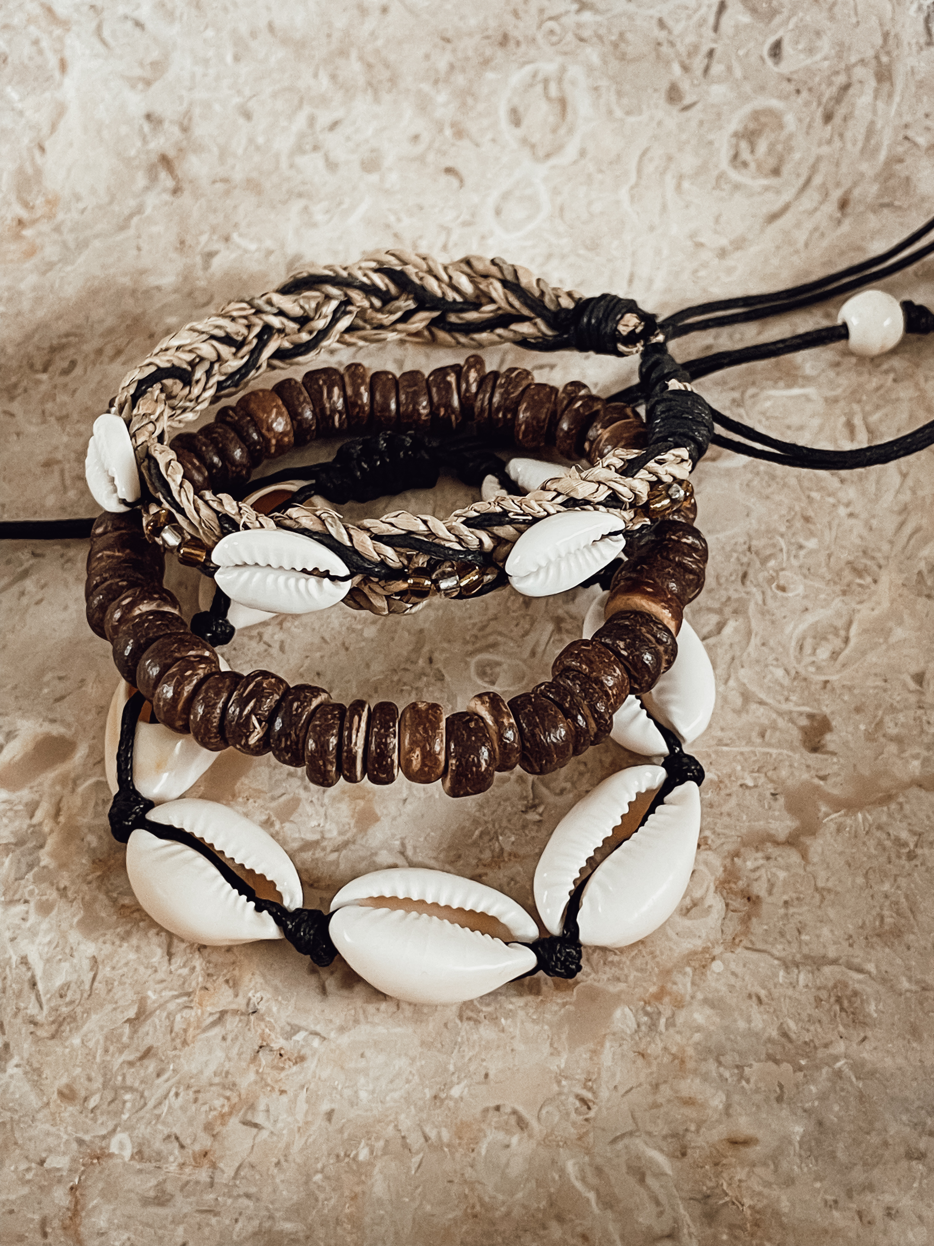 Armband Mix Snäcka Mörkbrun