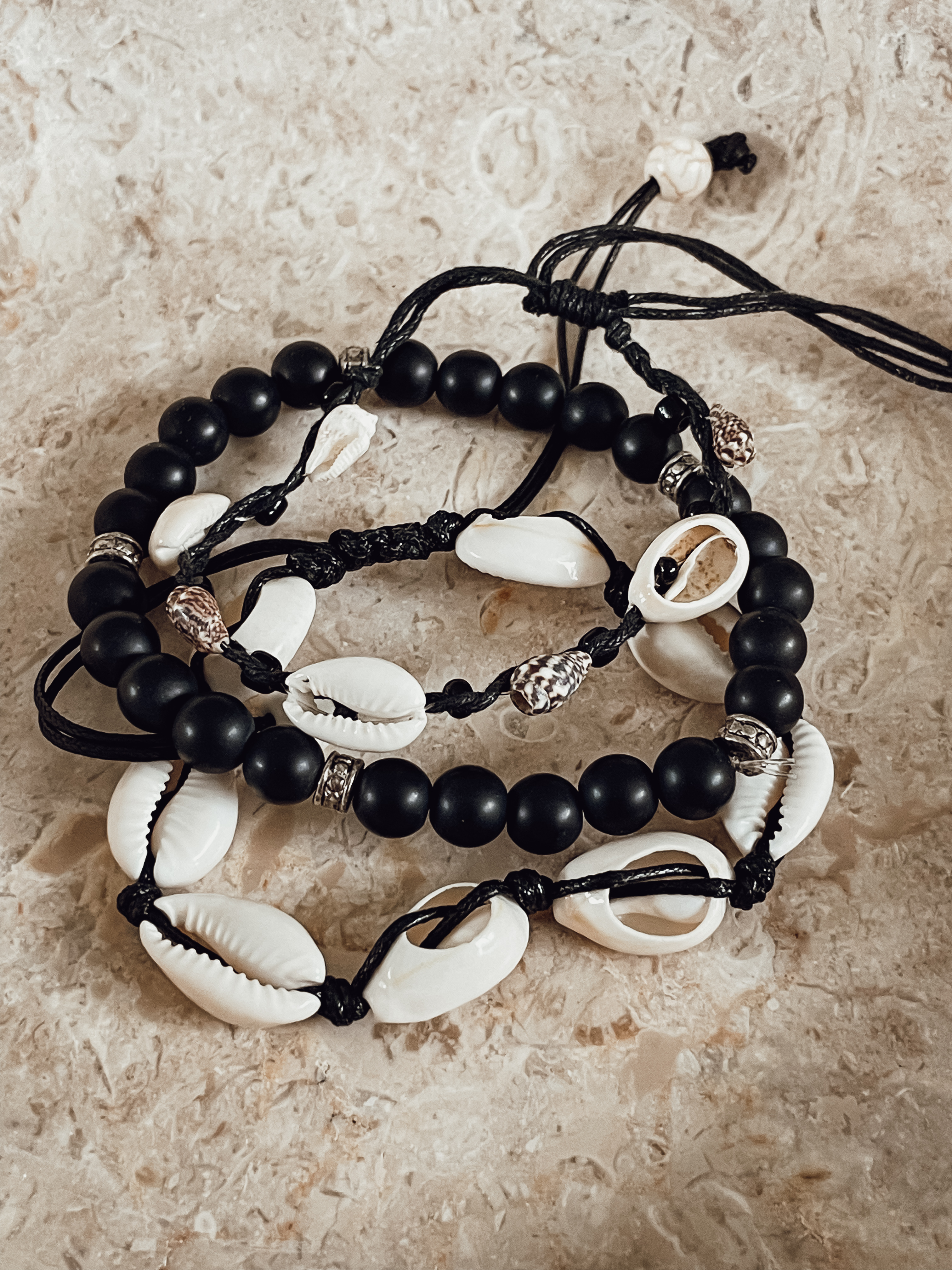 Armbandsset Sten & Snäcka Svart