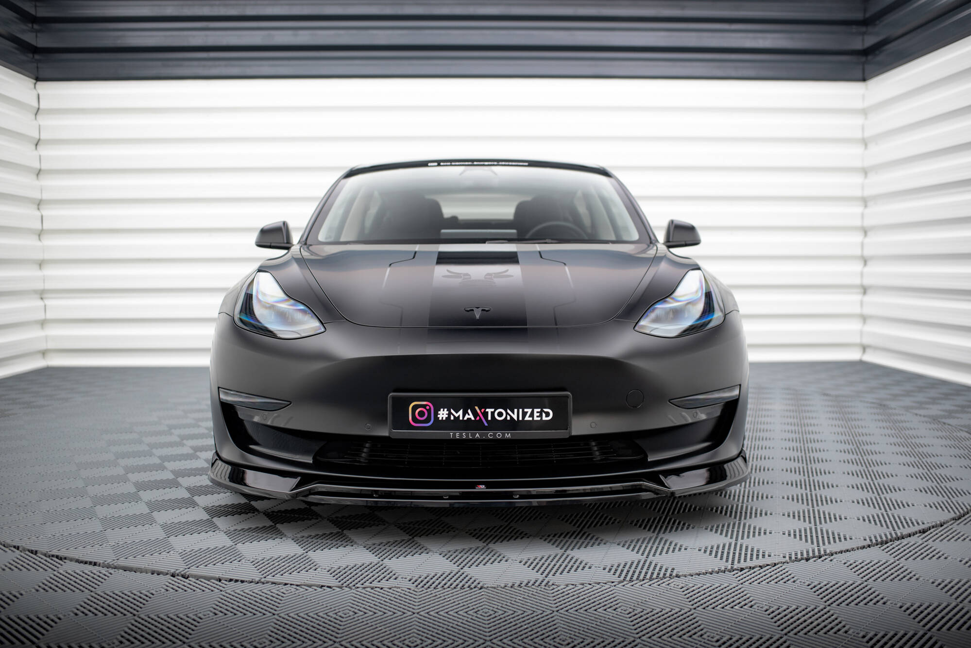 Maxton - FRONT SPLITTER V.3 TESLA MODEL 3 - 2