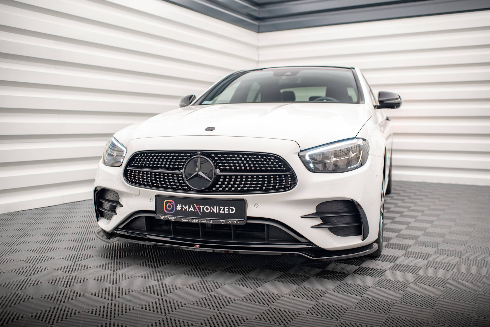 Maxton - FRONT SPLITTER V.1 MERCEDES-BENZ E AMG-LINE W213 FACELIFT - 4