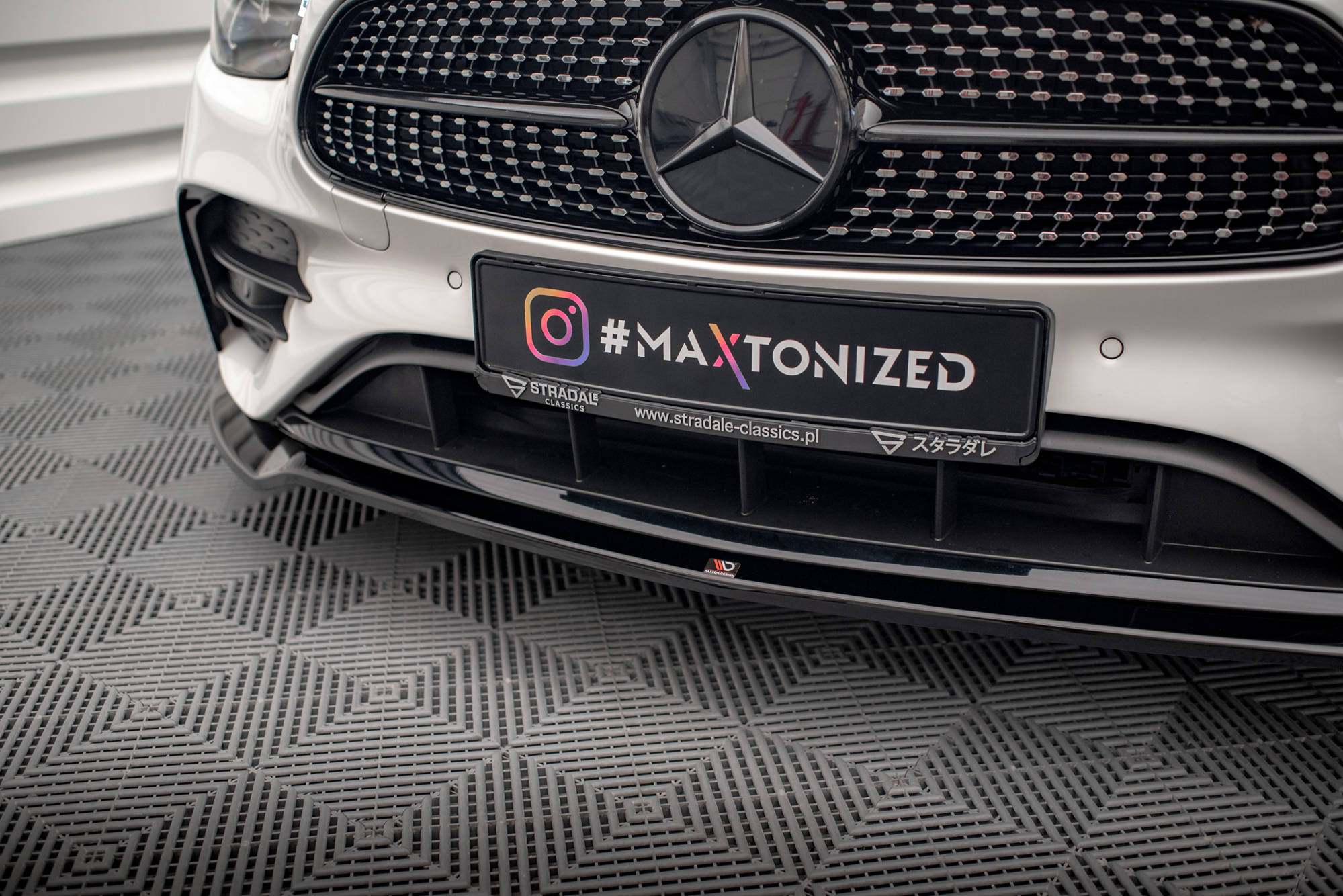 Maxton - FRONT SPLITTER V.1 MERCEDES-BENZ E AMG-LINE W213 FACELIFT - 3