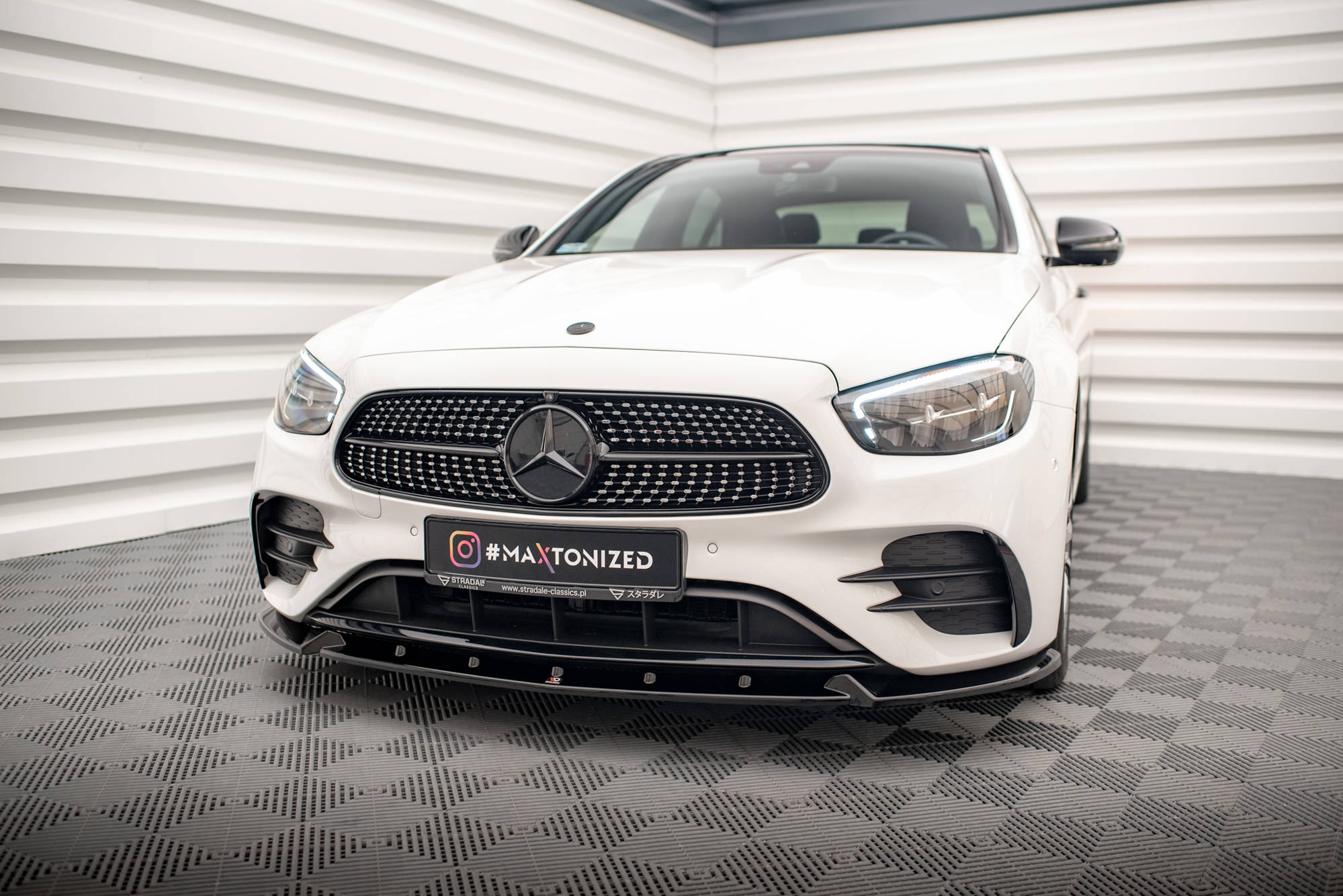 Maxton - FRONT SPLITTER V.2 MERCEDES-BENZ E AMG-LINE W213 FACELIFT - 4