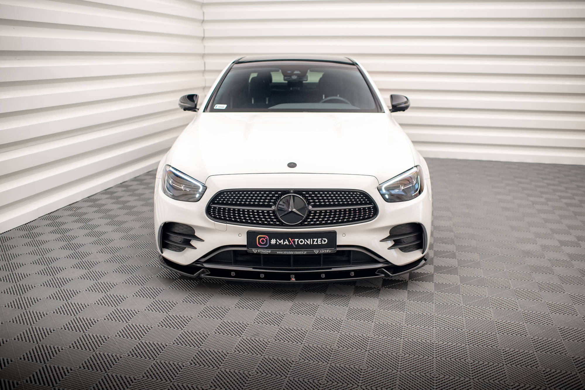 Maxton - FRONT SPLITTER V.2 MERCEDES-BENZ E AMG-LINE W213 FACELIFT - 2