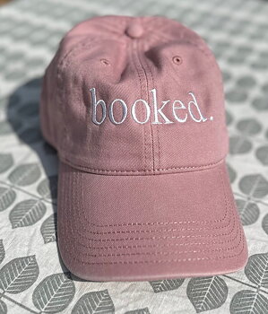 Booked : Keps med brodyr Dusty Rose - Läs ifred!