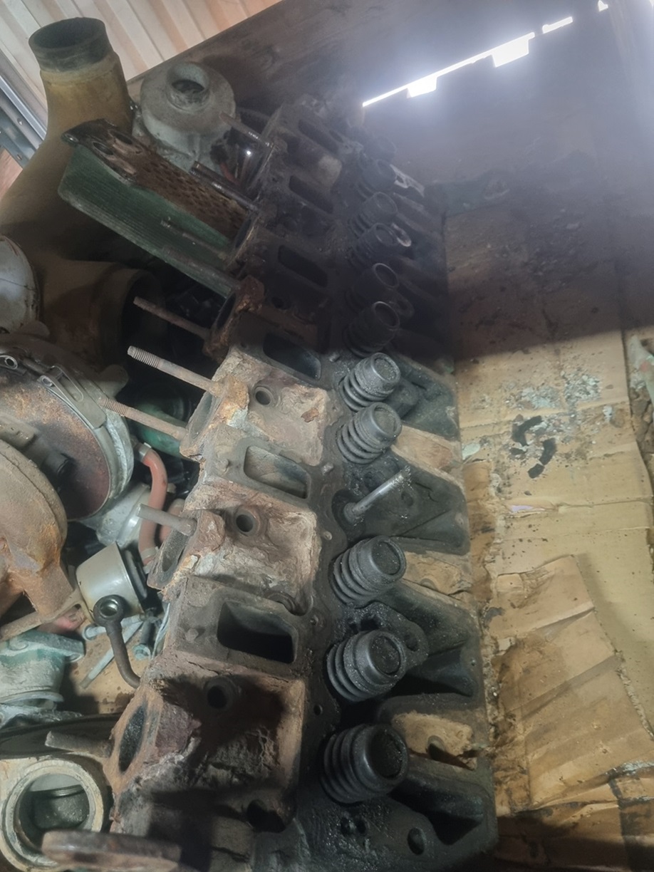 Topplock D6ELAE3 För Renovering - 2