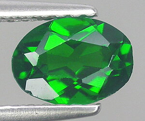 Diopsido de cromo AAA natural ovalado calibrado 7x5 mm