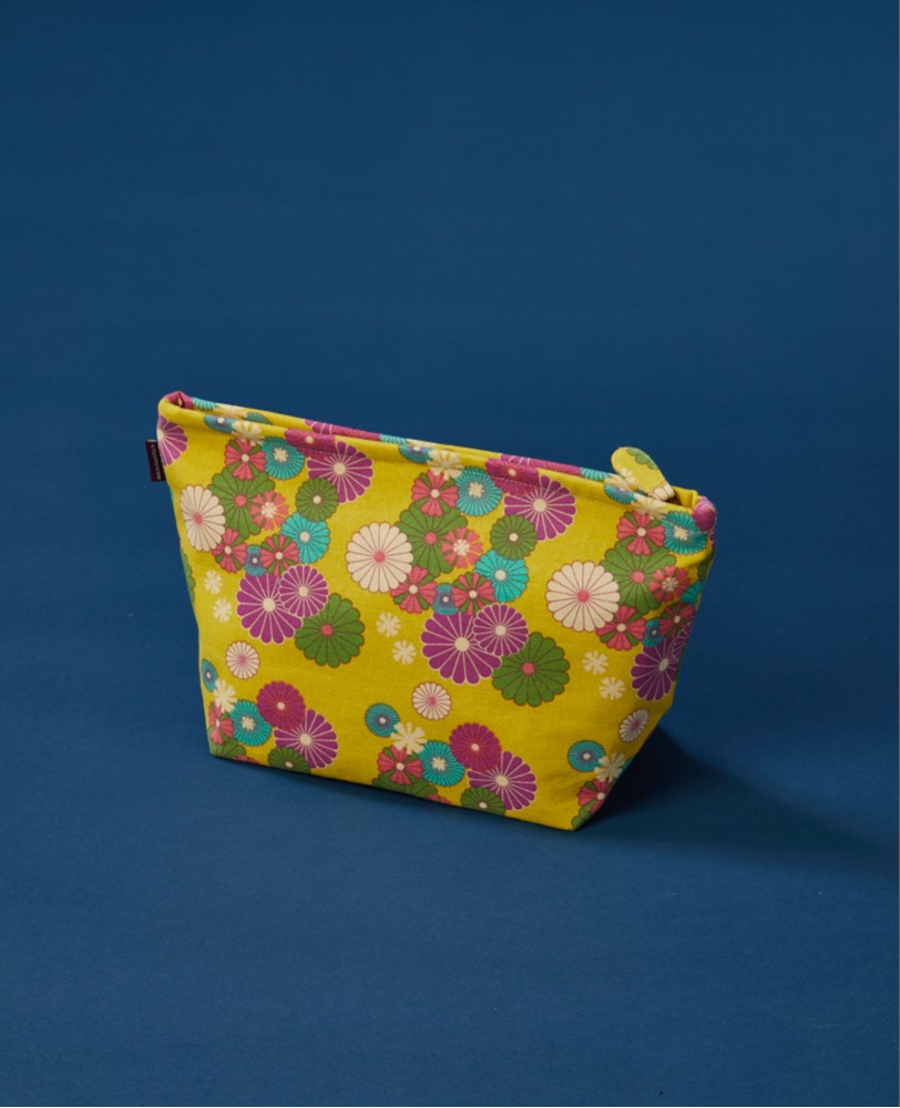 Weekendbags, kimonos, accesories etc - 15