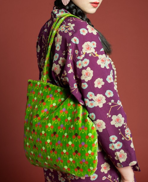 Weekendbags, kimonos, accesories etc - 9