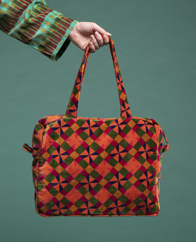 Weekendbags, kimonos, accesories etc - 23