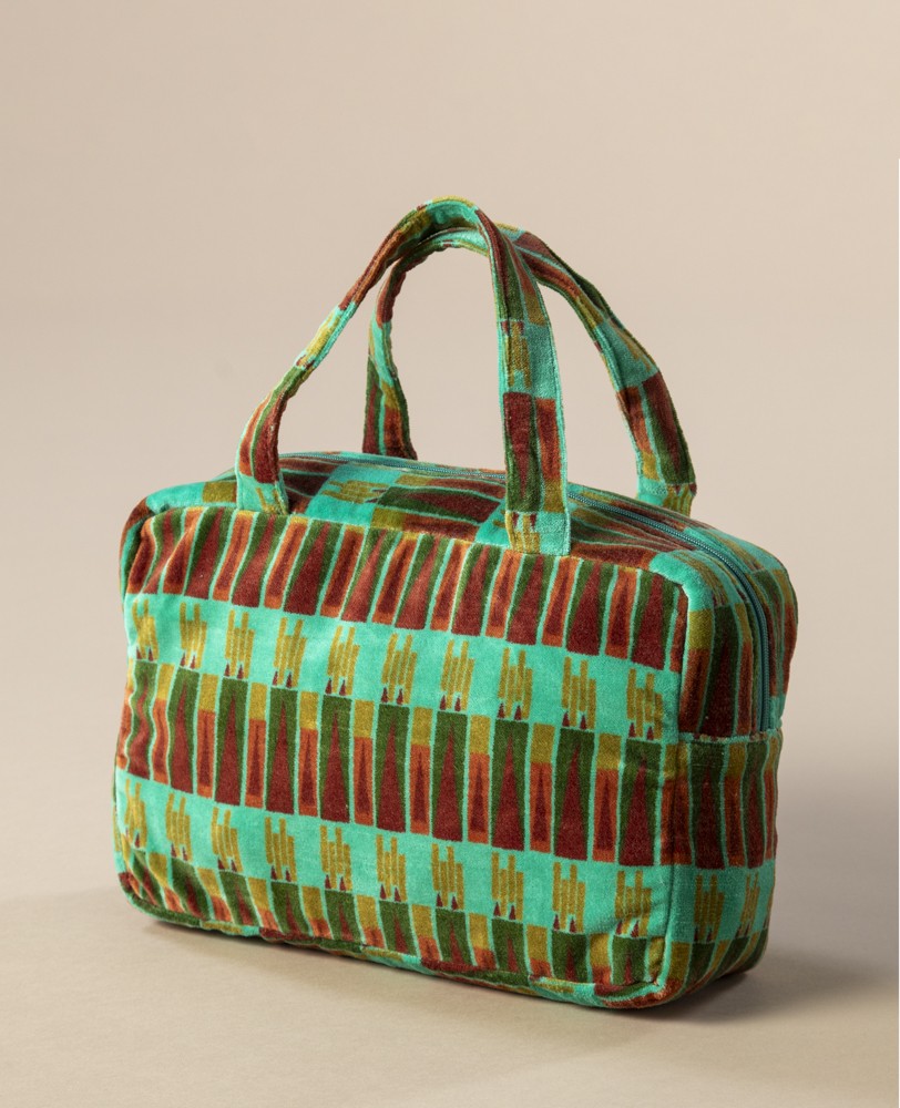 Weekendbags, kimonos, accesories etc - 24