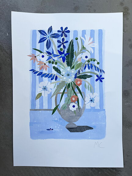 Såld!. Collage "Bukett och blårandig tapet" av Maria C Bernhardsson. Orginal utan ram. 70x50cm.