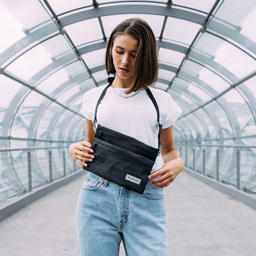 Liten handväska - HEIMPLANET Carry Essentials Neck Pouch A5 - 7