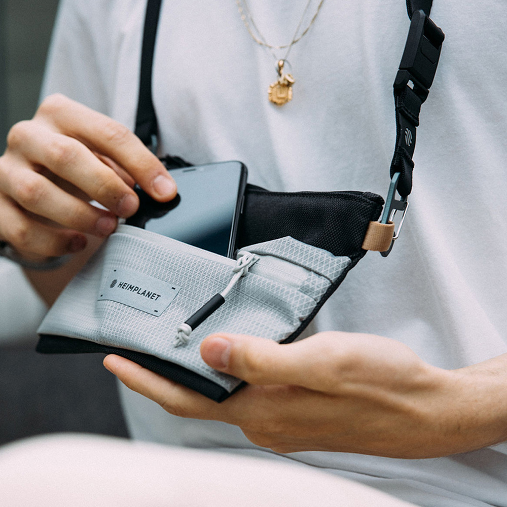 Liten handväska - HEIMPLANET Carry Essentials Neck Pouch A6 - 4