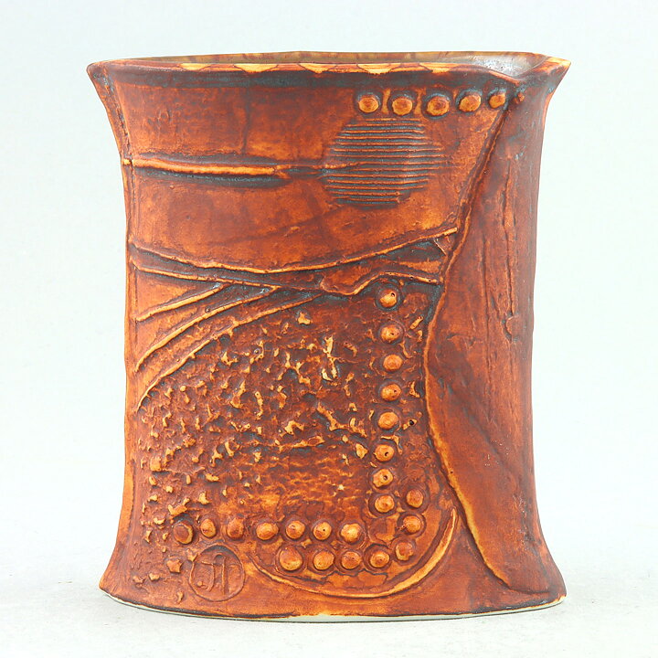 Bertil Vallien (Terra 1978) Brown Hourglass Vase with Relief Decor 13 cm (3)