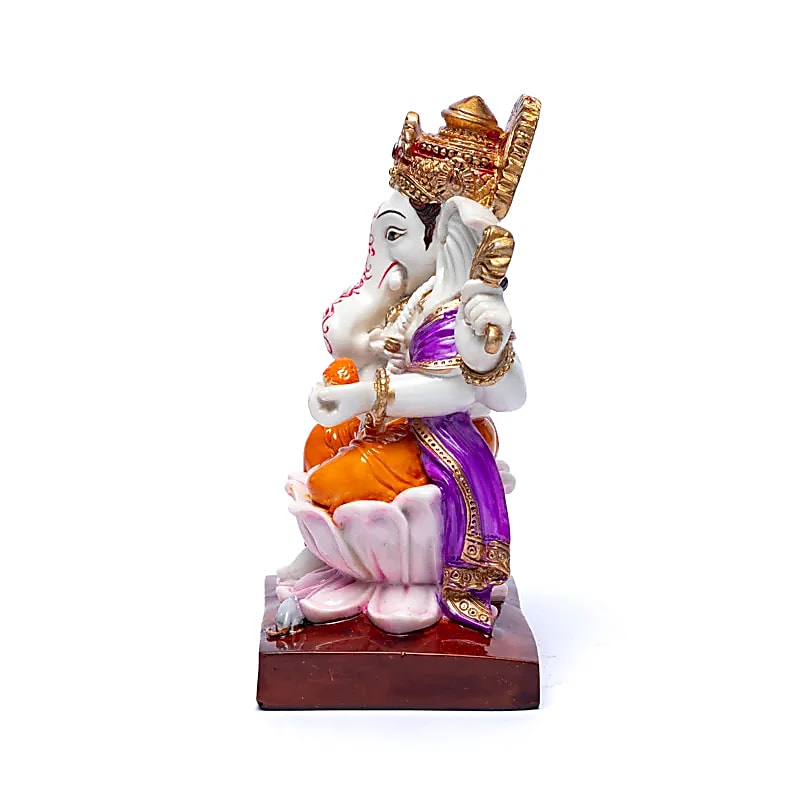 Ganesh på lotustron - 4